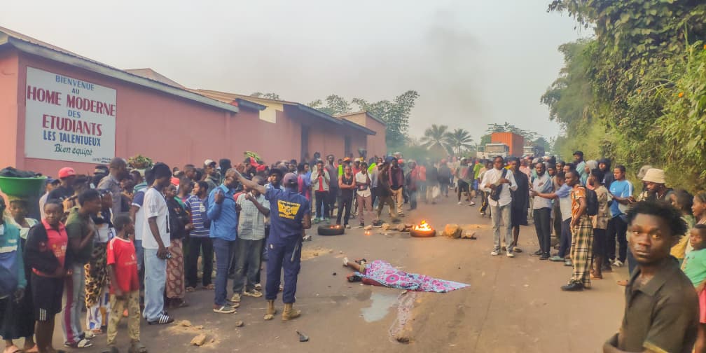 Drame à Mbanza-Ngungu : deux étudiants perdent la vie dans une collision entre une moto et un véhicule militaire